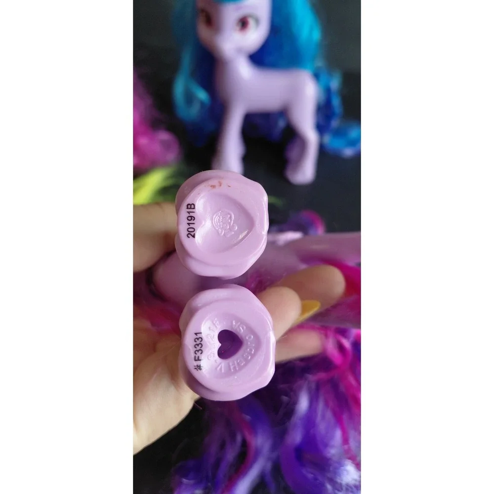Hasbro mix of vintage & modern My Little Pony brushable figures Collectible Toys